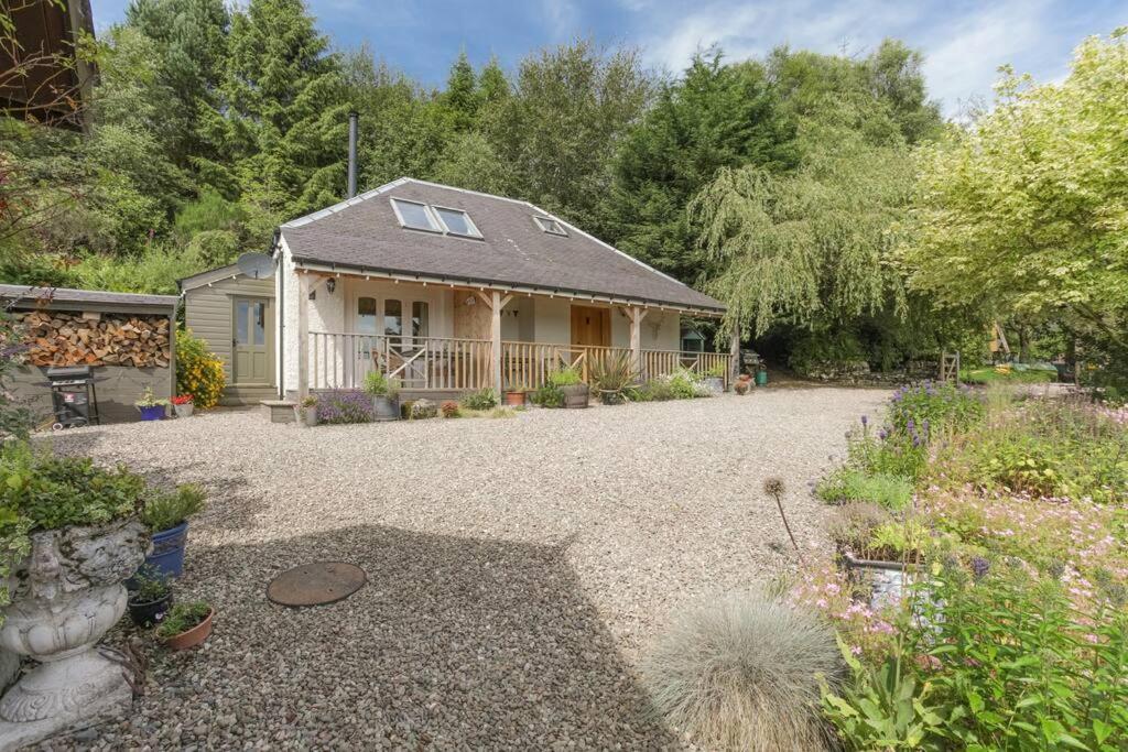 The Mews - A Cottage With A Spectacular Lake View Port Of Menteith Экстерьер фото