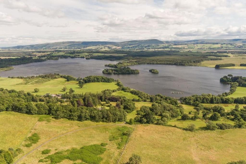 The Mews - A Cottage With A Spectacular Lake View Port Of Menteith Экстерьер фото