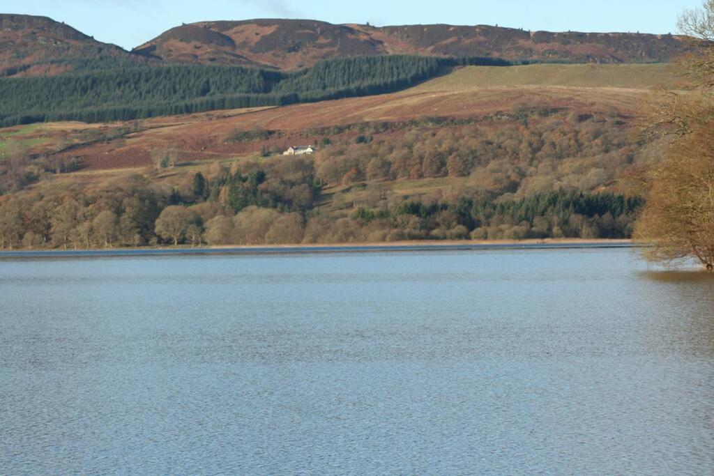The Mews - A Cottage With A Spectacular Lake View Port Of Menteith Экстерьер фото