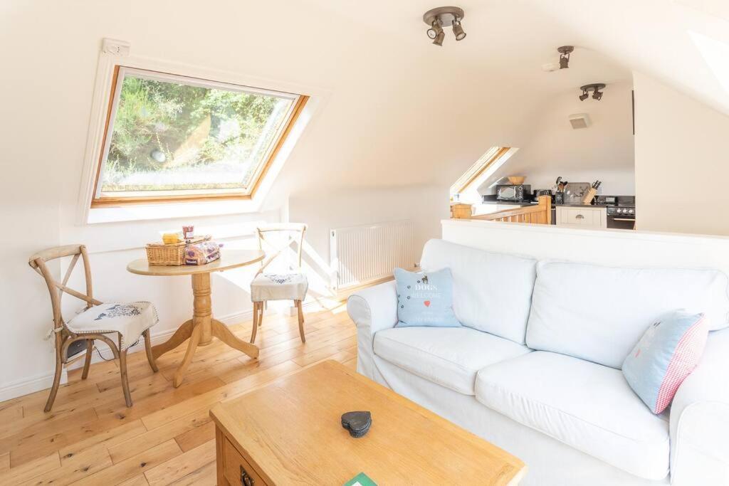 The Mews - A Cottage With A Spectacular Lake View Port Of Menteith Экстерьер фото