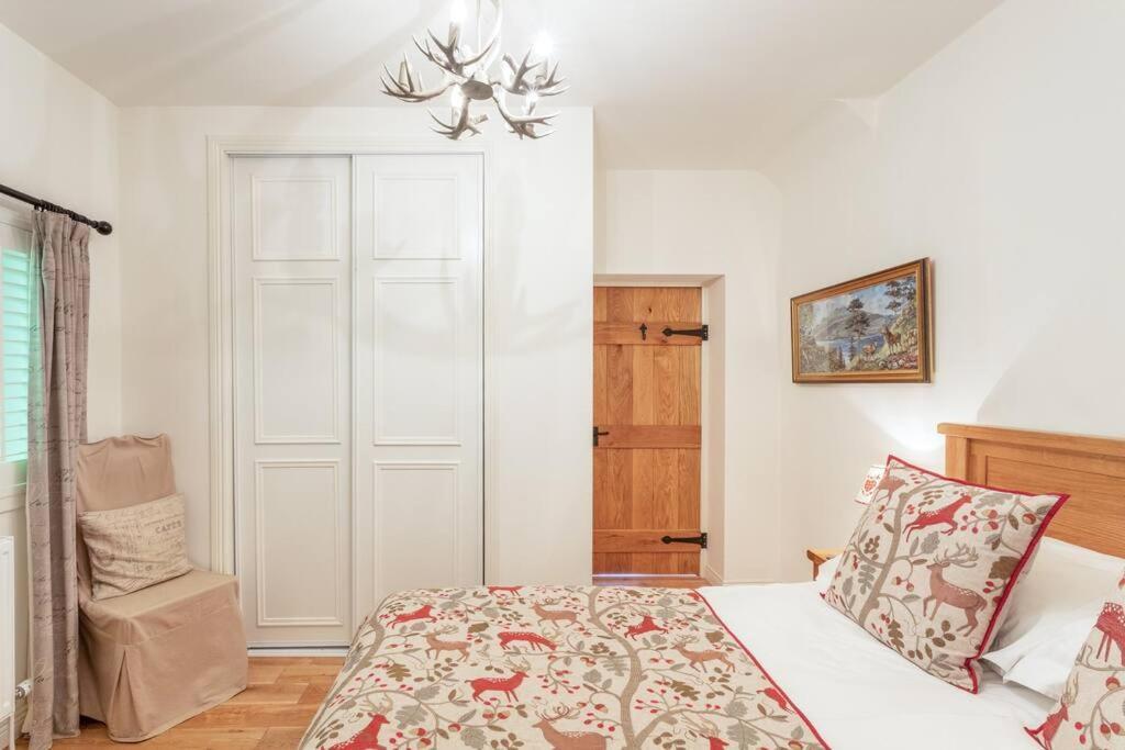 The Mews - A Cottage With A Spectacular Lake View Port Of Menteith Экстерьер фото